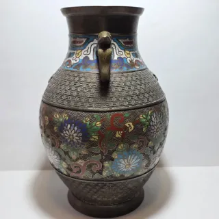 Vaso giapponese in bronzo con smalti cloisonnè