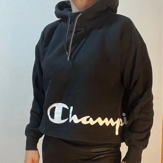 Sudadera Champion Boxy Negra