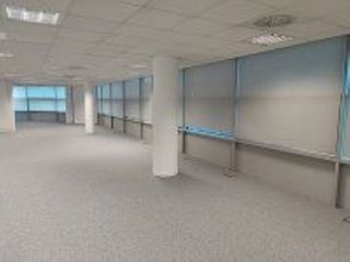 Oficina en alquiler en Port en Badalona