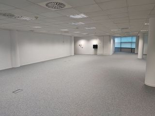 Oficina en alquiler en Port en Badalona