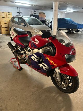 Honda CBR919RR Fireblade