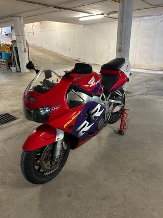 Honda CBR919RR Fireblade