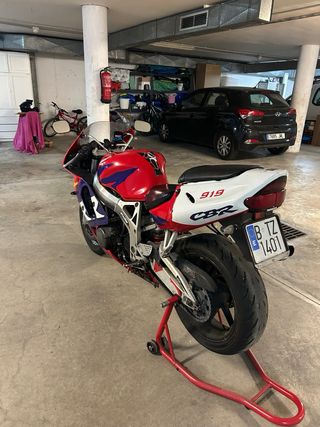 Honda CBR919RR Fireblade
