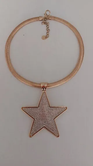 Collar con colgante de estrella brillante
