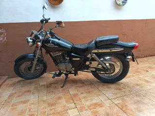 Suzuki Marauder 125cc Cruiser Negra
