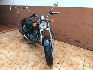 Suzuki Marauder 125cc Cruiser Negra