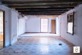 Chalet en venta en Utebo