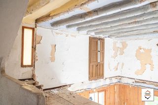 Chalet en venta en Utebo