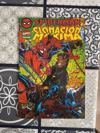 Spiderman Clonación máxima Omega + araña escarlata