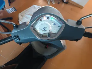 Piaggio Liberty 125 gris/plata