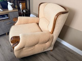 2 sillones antiguos tela y madera