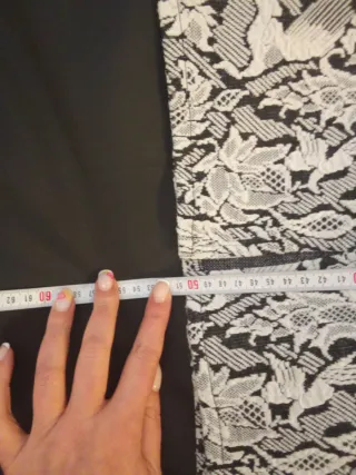 Falda midi encaje blanco y negro