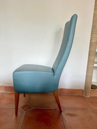 Sillas de piel (4 en total, precio por pieza)