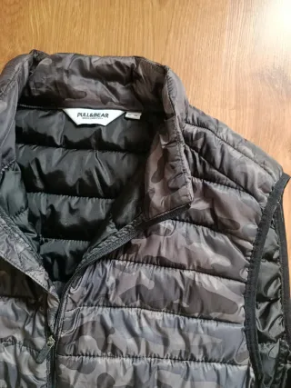 Chaleco hombre Pull&Bear Talla XL Camuflaje