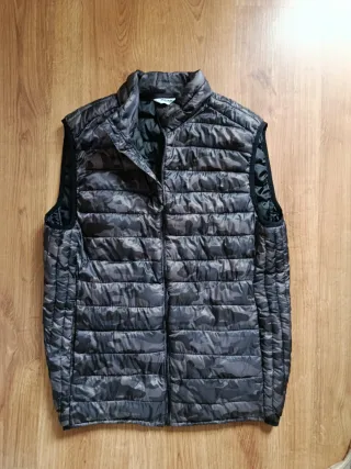 Chaleco hombre Pull&Bear Talla XL Camuflaje