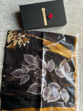 Pañuelo mujer con caja de regalo