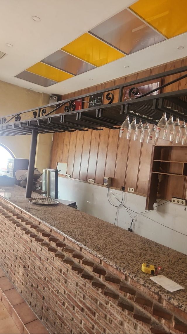 Colgador de copas para bar