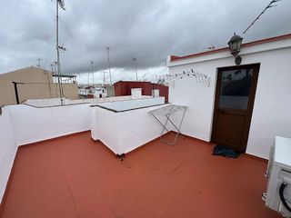 Casa adosada en venta en Utrera