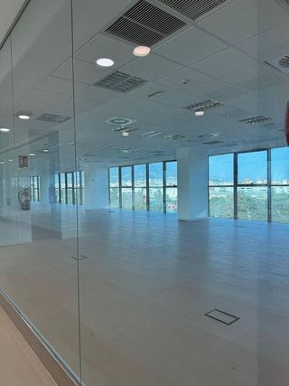 Oficina en alquiler en Las Lagunas en Mijas