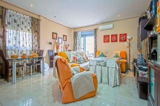 Casa adosada en venta en Centro en Bormujos