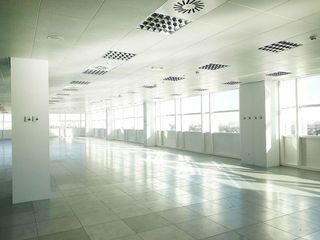 Oficina en alquiler en Salvador en Madrid