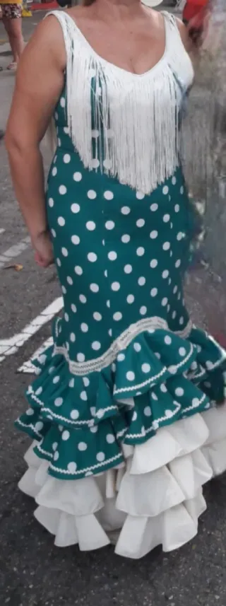 Traje de Gitana Verde Lunares Beige