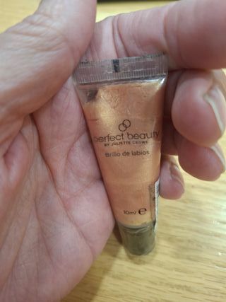 2 brillos de labios precintados