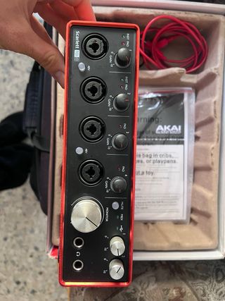 Focusrite Scarlett 18i8 (2ª Gen)