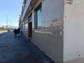 Local comercial en alquiler en Albolote
