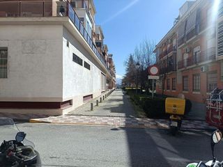 Local comercial en alquiler en Albolote