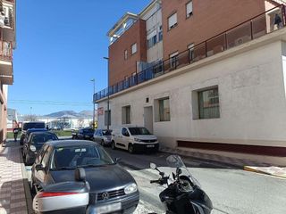 Local comercial en alquiler en Albolote