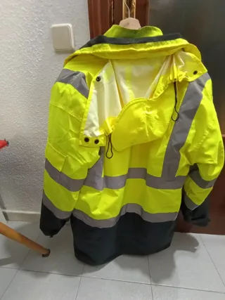Parka impermeable alta visibilidad