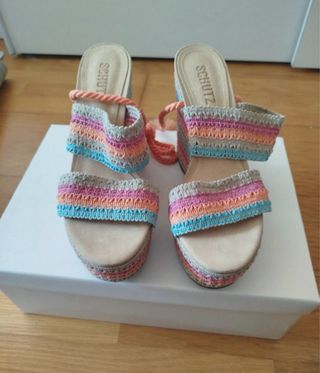 Sandália Schutz Multicolor com Atilhos 38