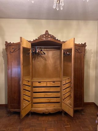 Conjunto Muebles: Armario, Tocador y 2 Sillones