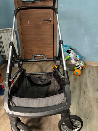 Silla de paseo bebé gris