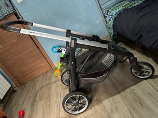 Silla de paseo bebé gris