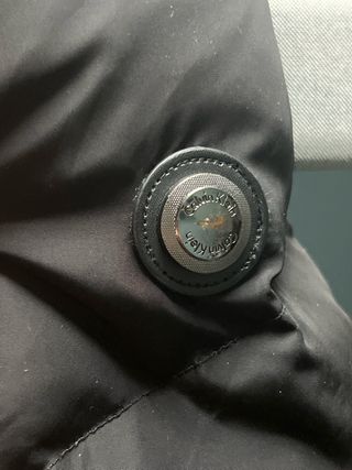 Chaqueta Calvin Klein Negra Forro Animal Print