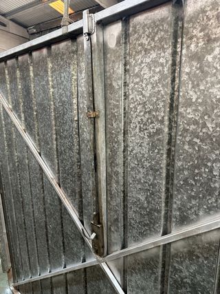 Puerta de garaje metálica