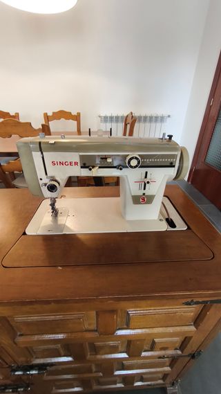 Máquina de coser Singer Mod. 817