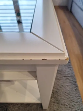 Mesa centro lacada en blanco.