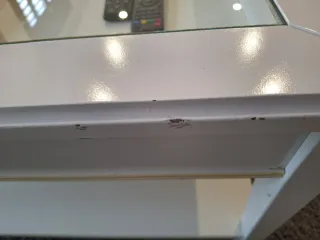 Mesa centro lacada en blanco.