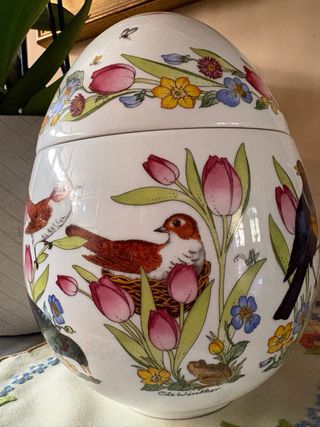 Grande Uovo Pasquale Hutschenreuther Decorato