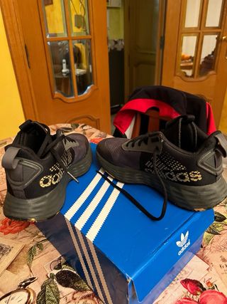 Adidas Ownthegame Zapatillas Negras y Grises