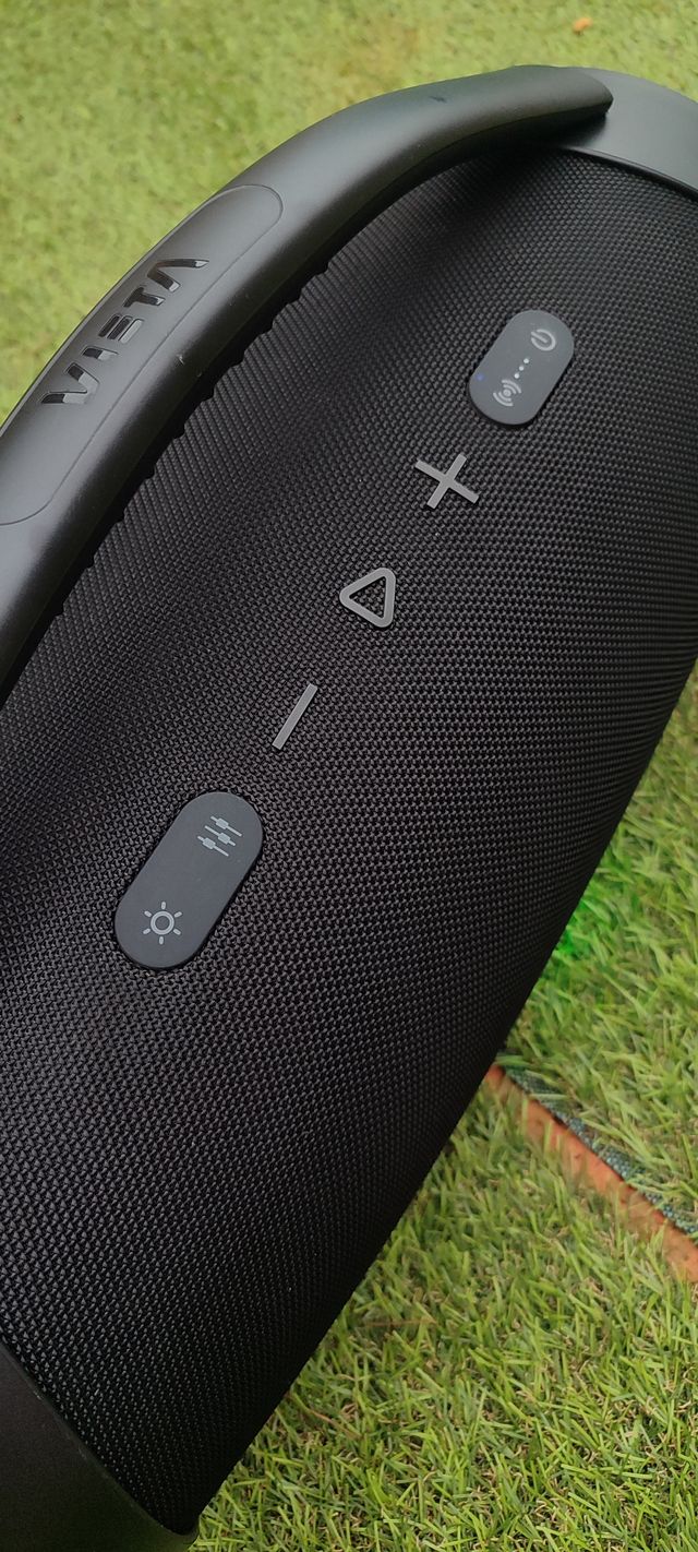 Altavoz Vieta Pro Thunder 2 y Auriculares Silence