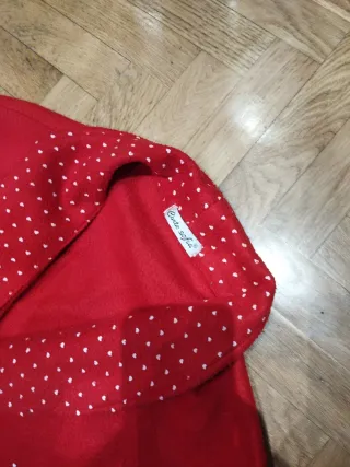 Bata de invierno roja