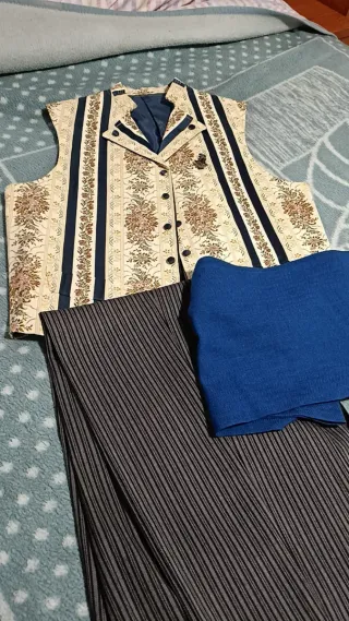 Traje Fallero Beige y Azul