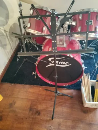 Batería Acústica Fame Roja