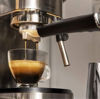 Cafetera Cecotec Cumbia - Brazo Semiautomática