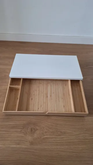 Soporte Monitor IKEA ELLOWEN Cajón Blanco/Madera