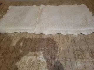 Fundas para cojines beige y blanco